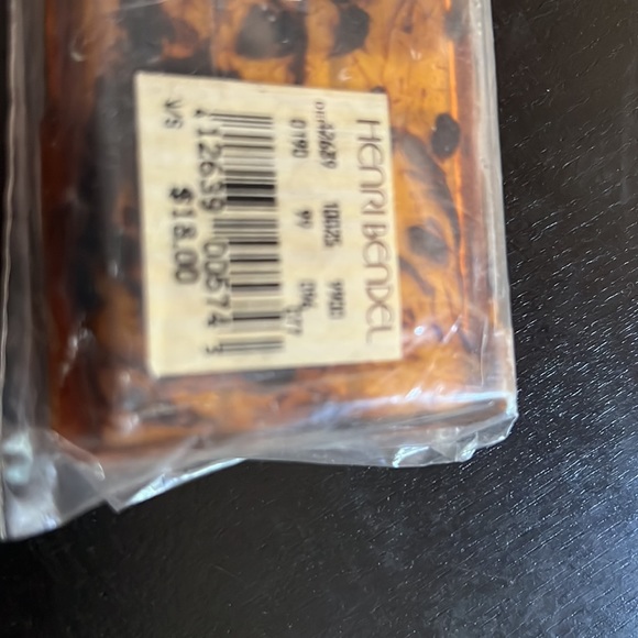 Henri Bendel Vintage makeup dispenser - Picture 5 of 8